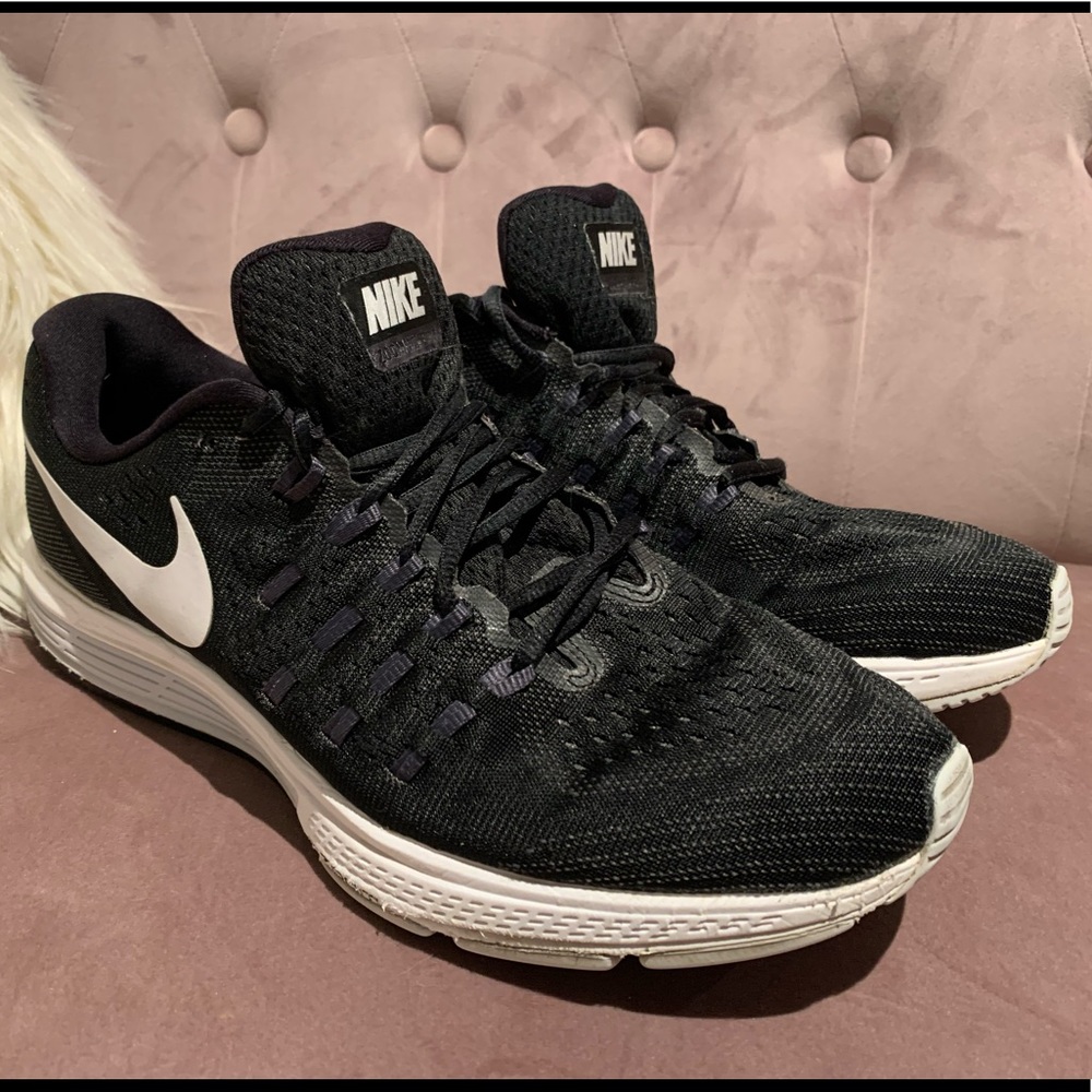 Women's Nike ZOOM VOMERO 11 Size 11.5 Run Train